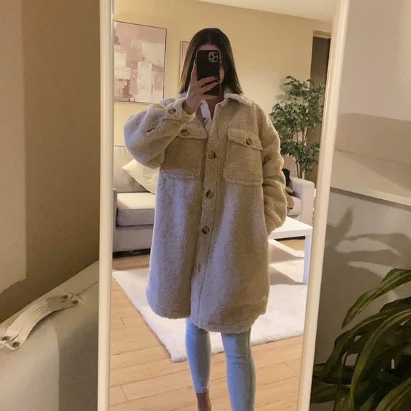 Stradivarius Oversized Teddy Coat - Picture 4 of 4